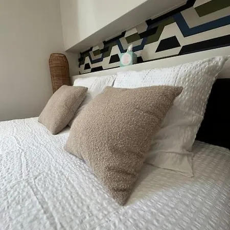 Apartment Oslo, Hyper Centre, Proche Gare, Marche Boulingrin Reims